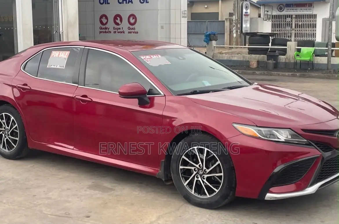 Toyota Camry 2018 Burgundy