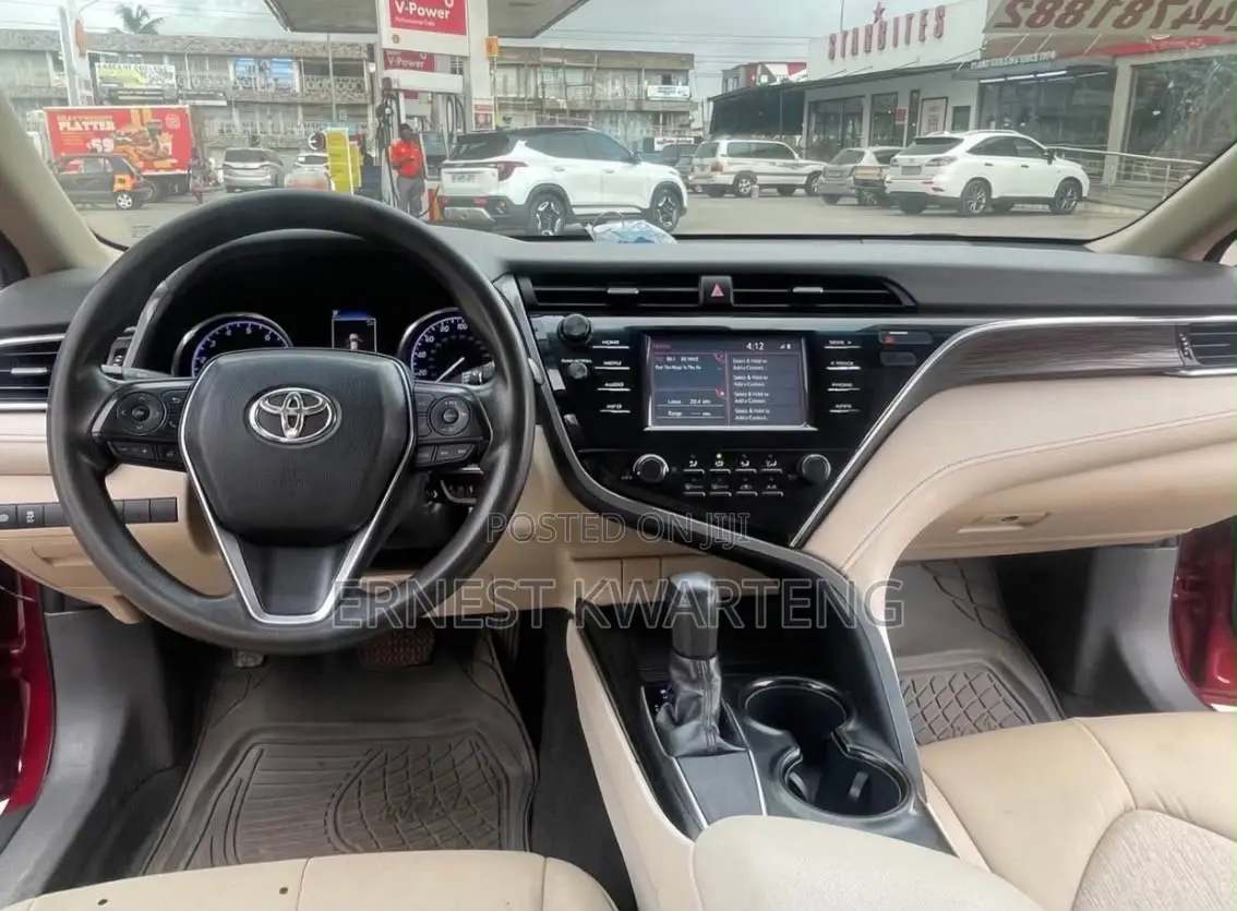 Toyota Camry 2018 Burgundy