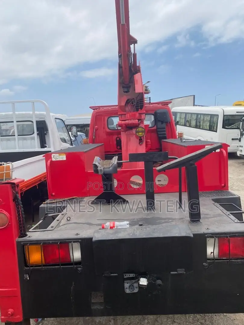 Man Lift Truck