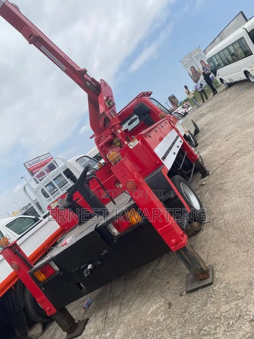 Man Lift Truck