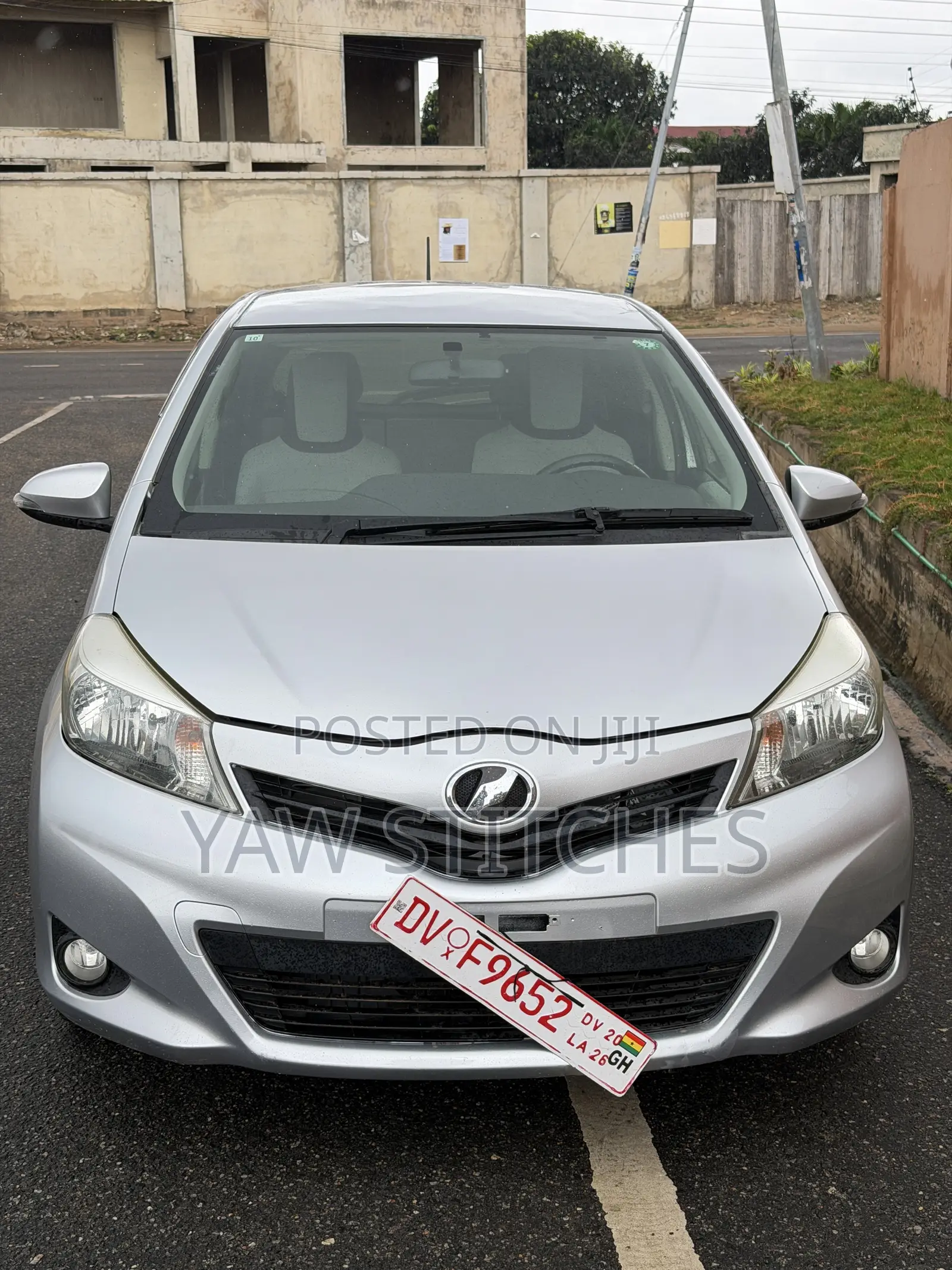 Toyota Vitz 2012 Gray