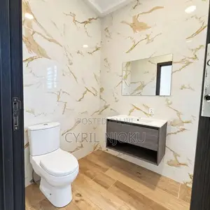 5bdrm Duplex in Sasaabi for sale