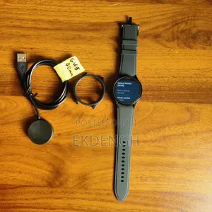 Samsung Galaxy Watch 6 LTE 40mm Black + Case and Screen Protector