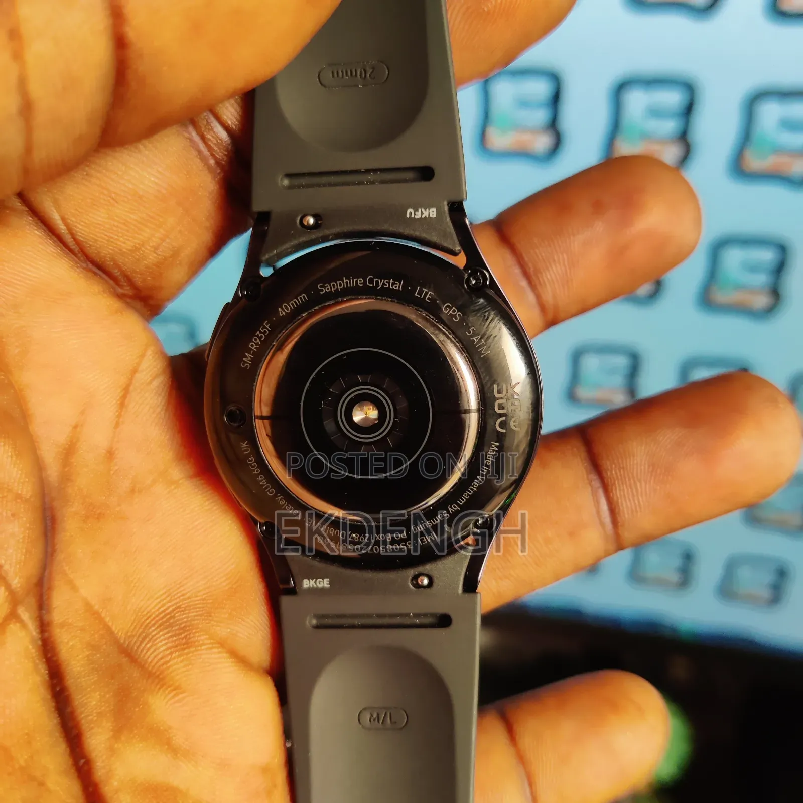 Samsung Galaxy Watch 6 LTE 40mm Black + Case and Screen Protector