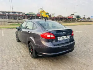Ford Fiesta 2012 Gray