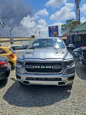 RAM 1500 2022 Silver