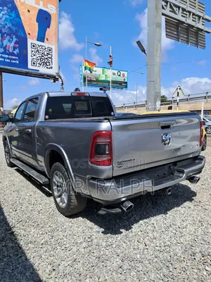 RAM 1500 2022 Silver