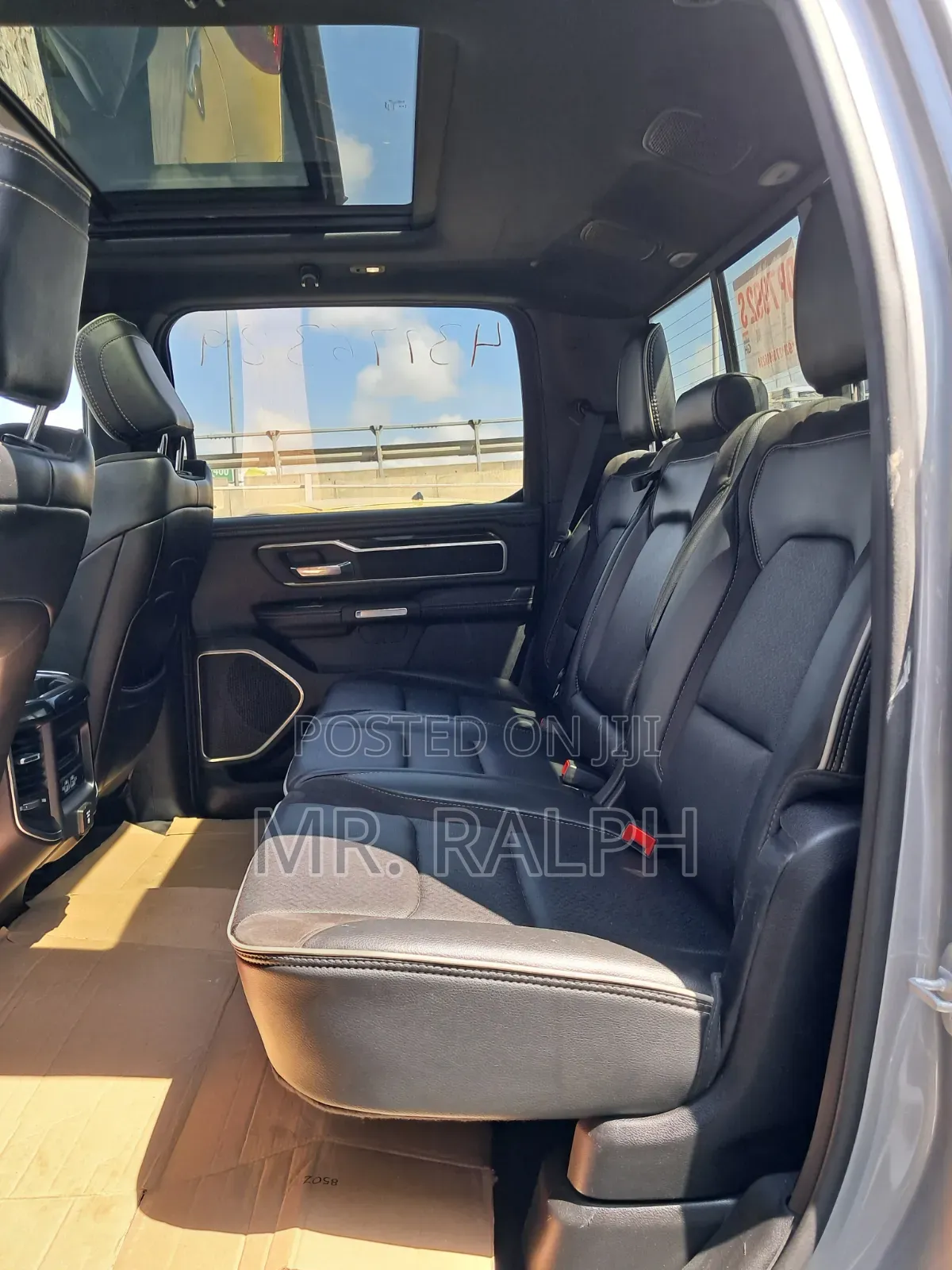 RAM 1500 2022 Silver