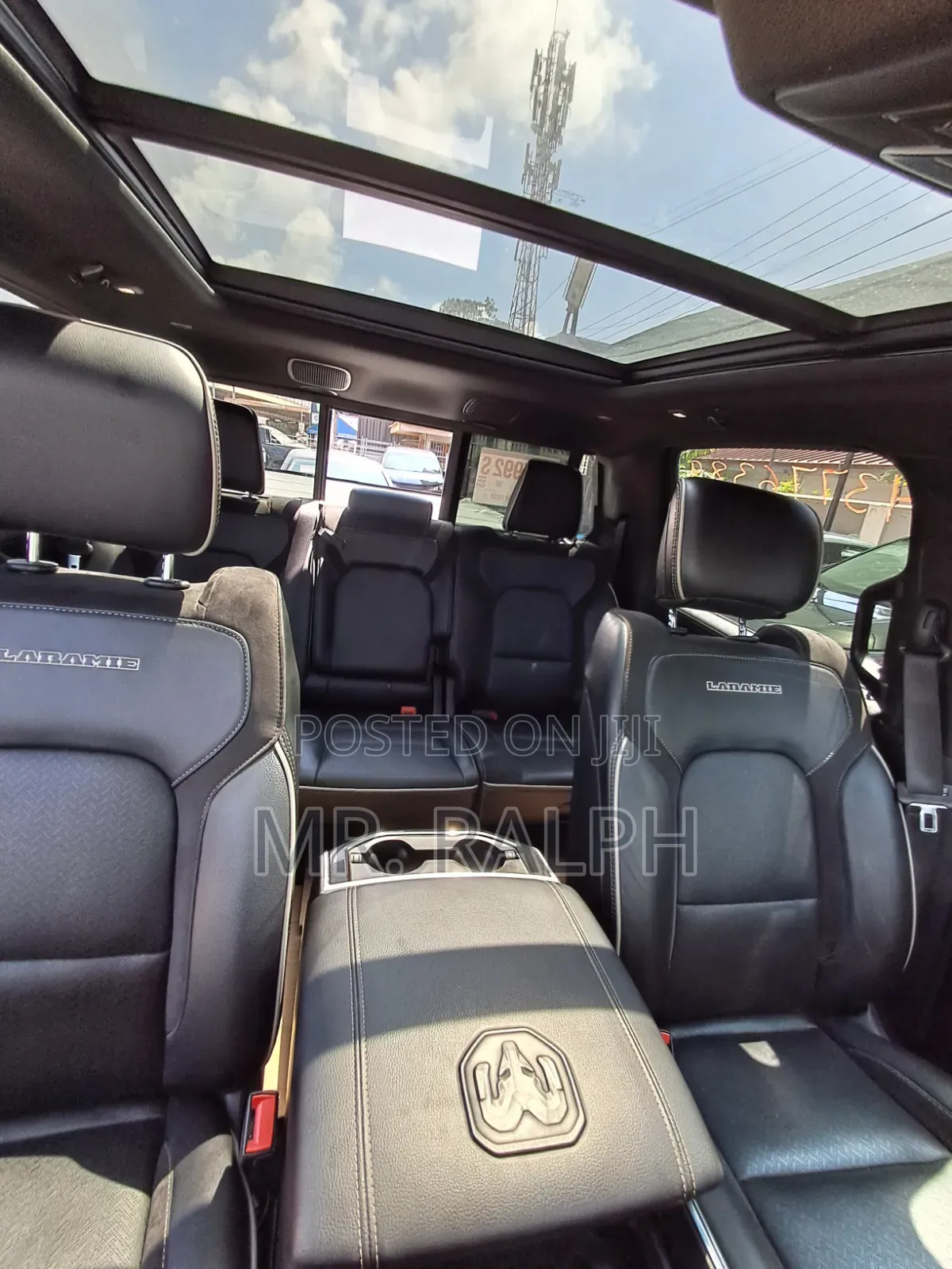 RAM 1500 2022 Silver