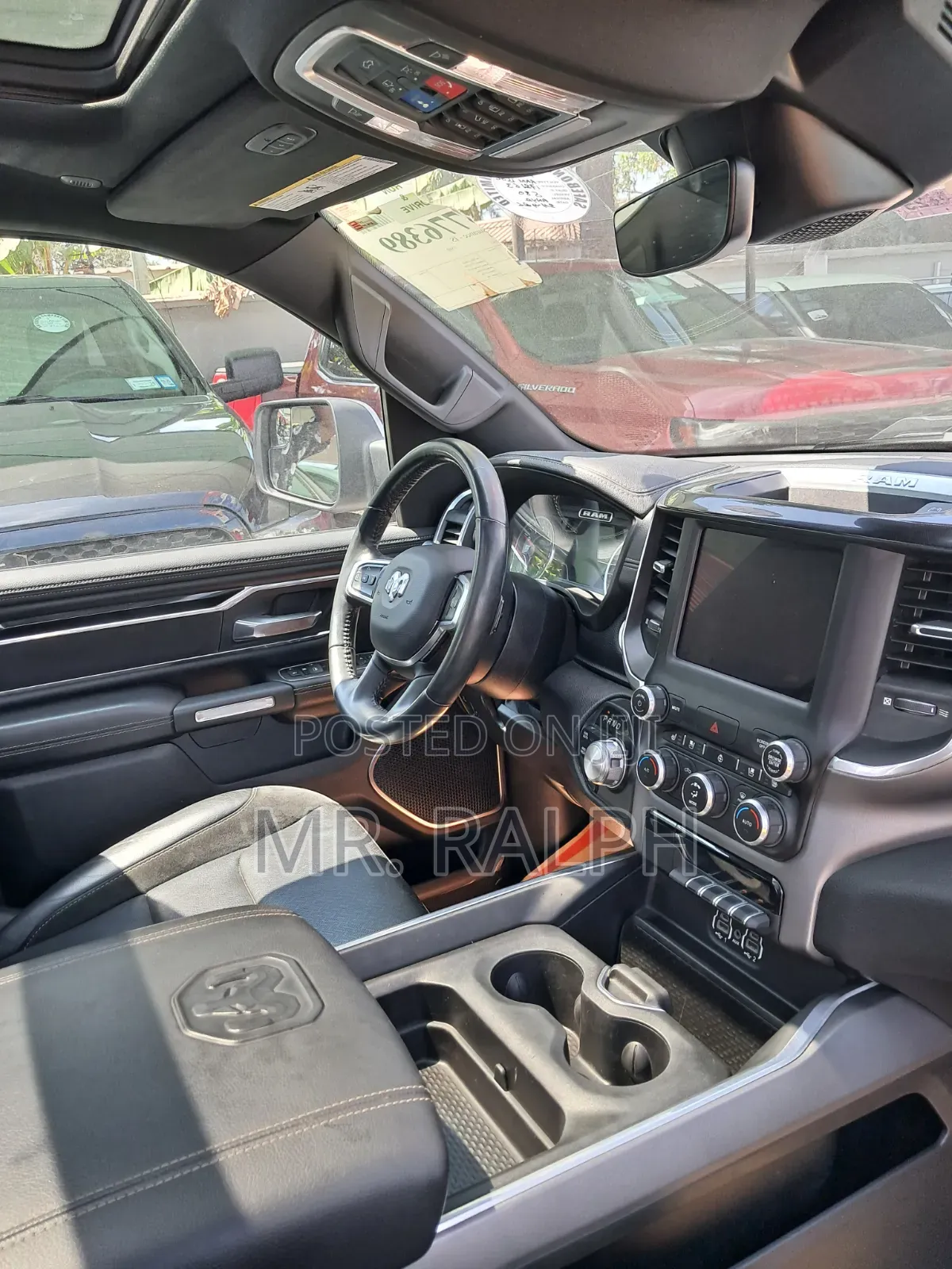 RAM 1500 2022 Silver