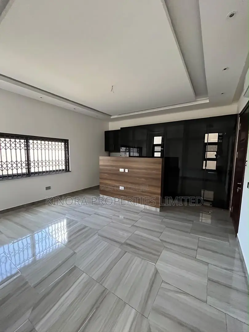 5bdrm Duplex in A&C Mall Area, East Legon for rent
