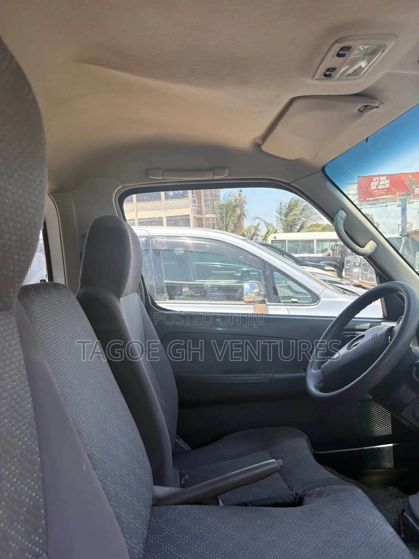 Nissan Caravan (Urvan) 2009 Silver