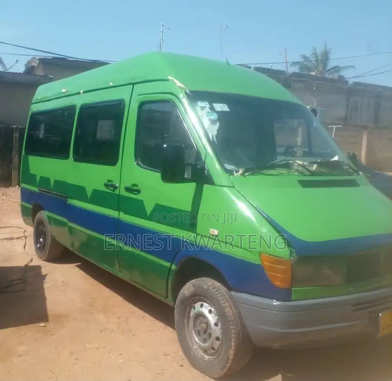 Mercedes-Benz Sprinter 2004 Green
