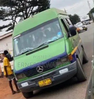 Mercedes-Benz Sprinter 2004 Green