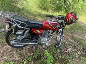 New Royal RY125 2025 Red