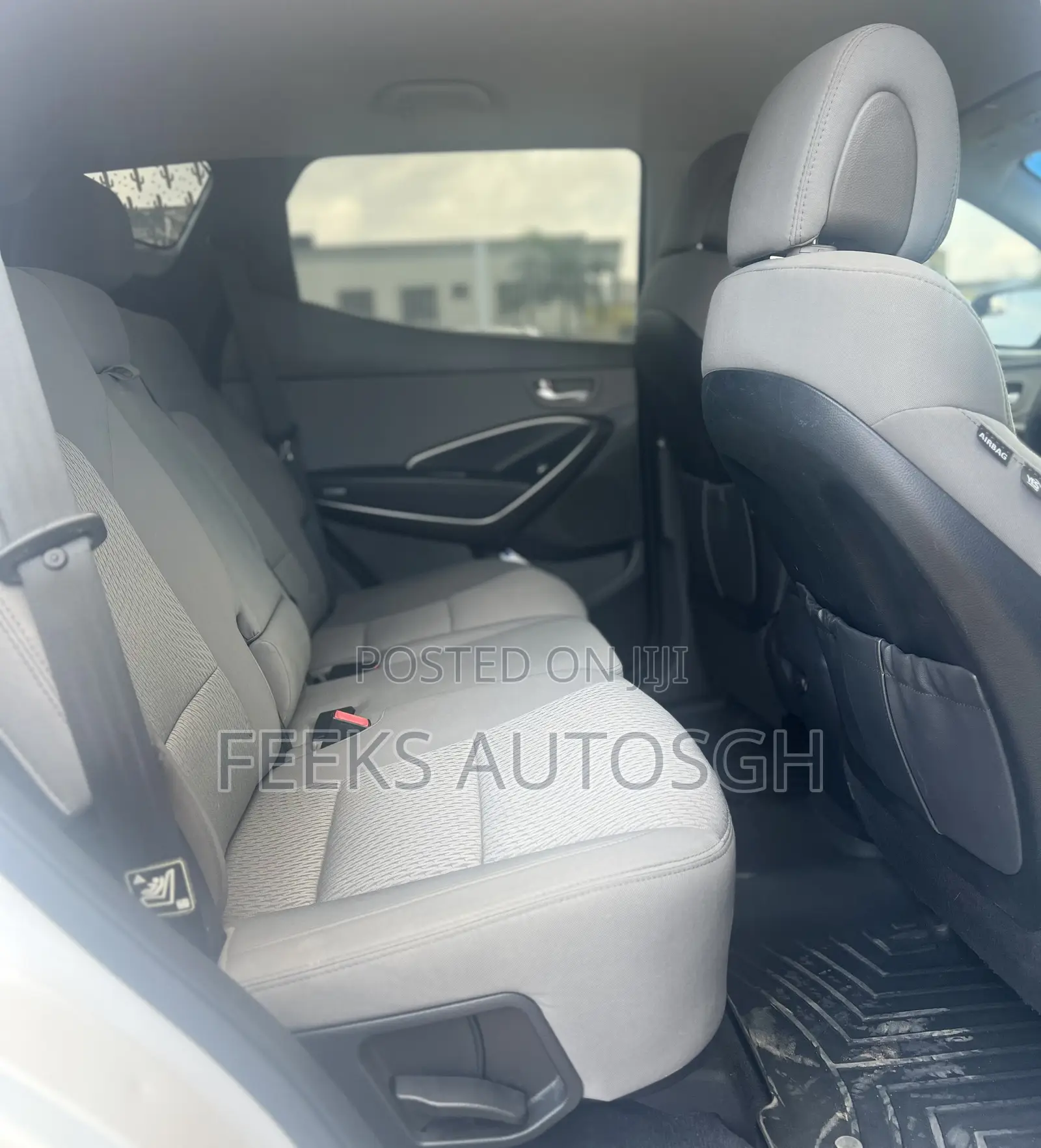 Hyundai Santa Fe SE AWD 2017 White