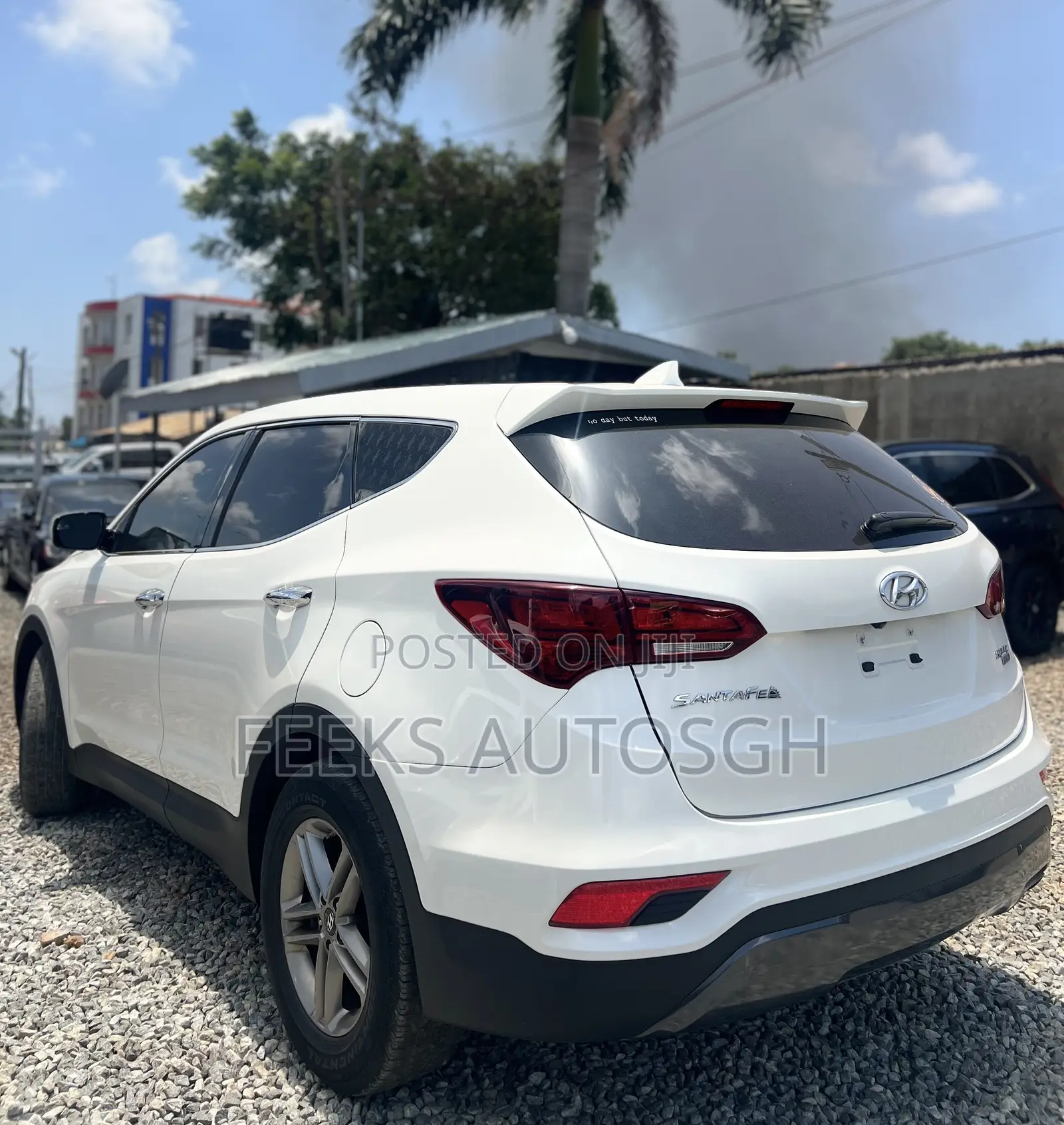 Hyundai Santa Fe SE AWD 2017 White