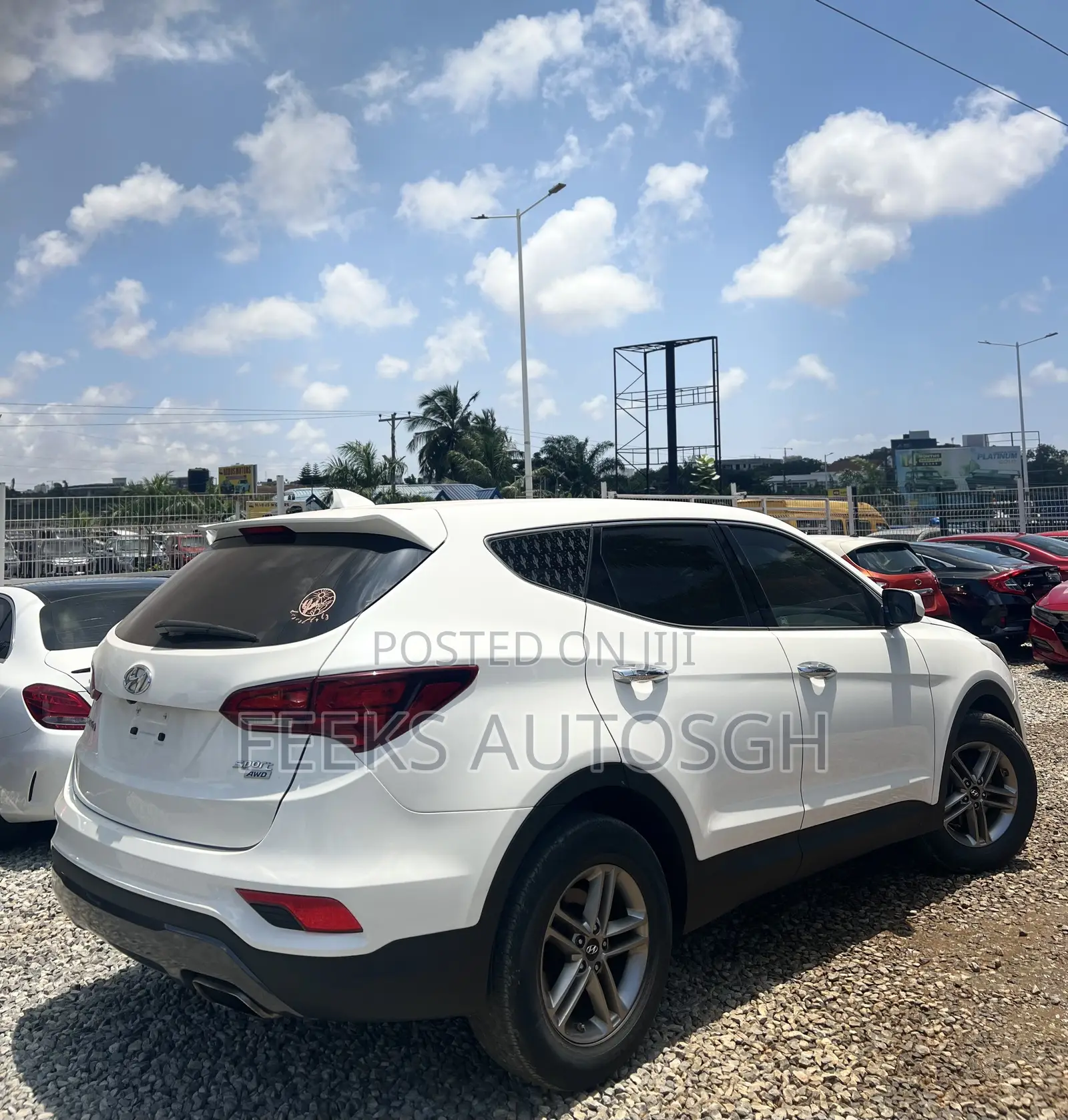 Hyundai Santa Fe SE AWD 2017 White