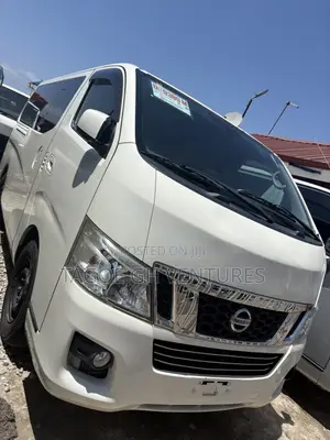 Nissan Caravan (Urvan) 2015 White