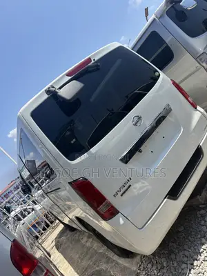 Nissan Caravan (Urvan) 2015 White