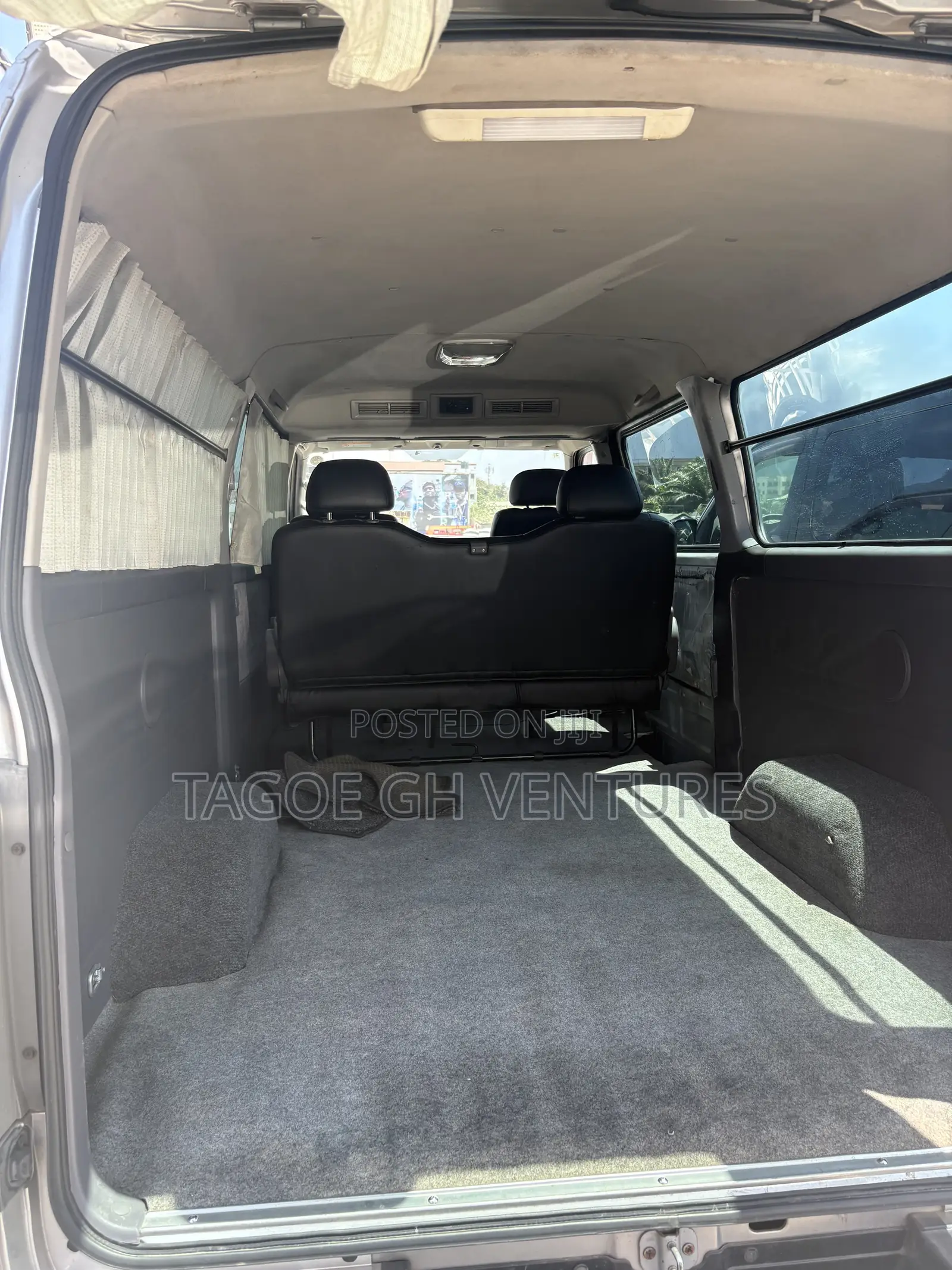 Nissan Caravan (Urvan) 2015 White