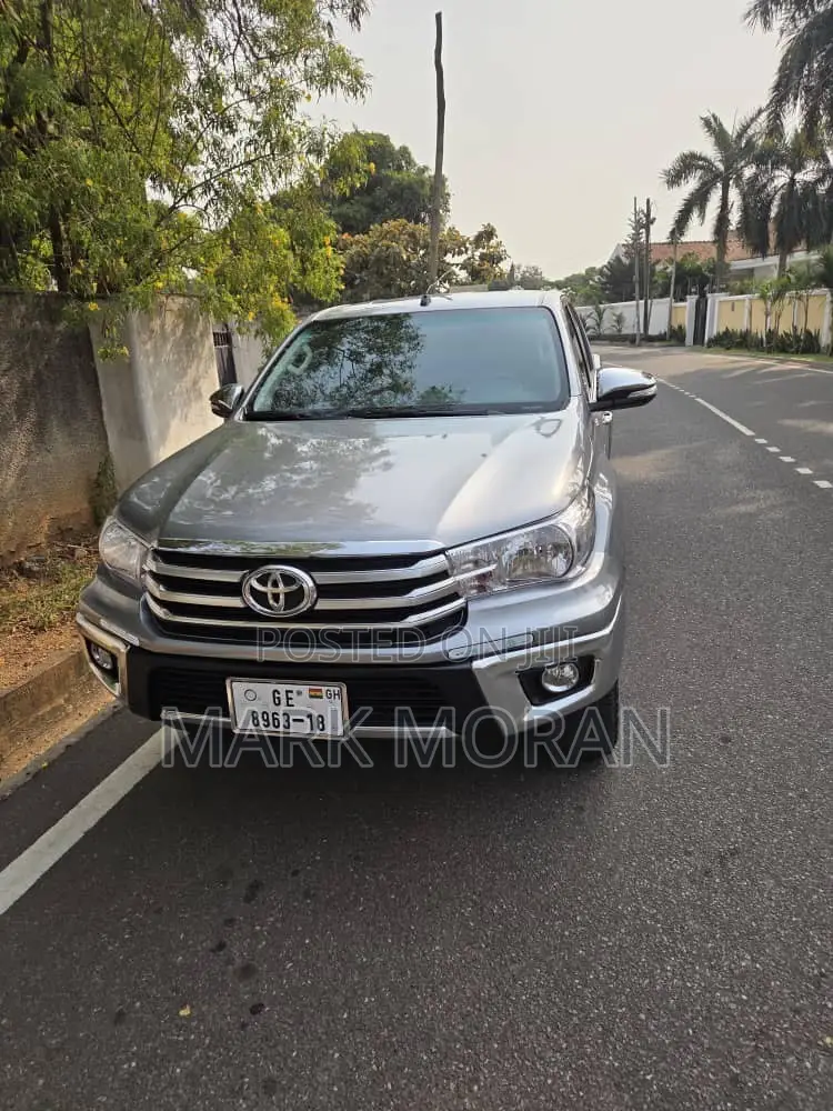 Toyota Hilux 2017 Gray