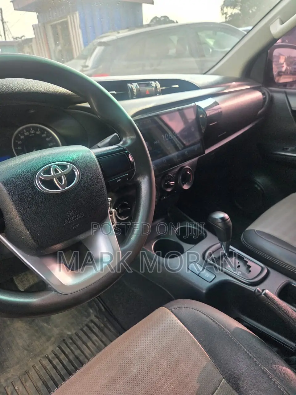 Toyota Hilux 2017 Gray