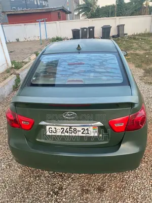 Hyundai Elantra 2010 Green