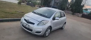 Toyota Vitz 2010 Gray