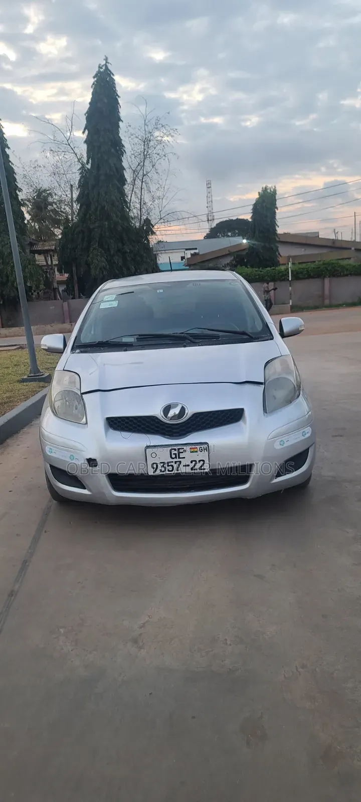 Toyota Vitz 2010 Gray