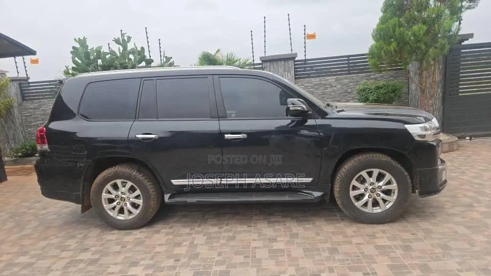 Toyota Land Cruiser 4.5 V8 VXR 2020 Black