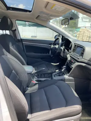Hyundai Elantra SE 2018 White