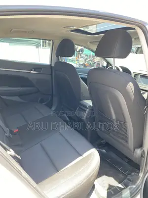 Hyundai Elantra SE 2018 White