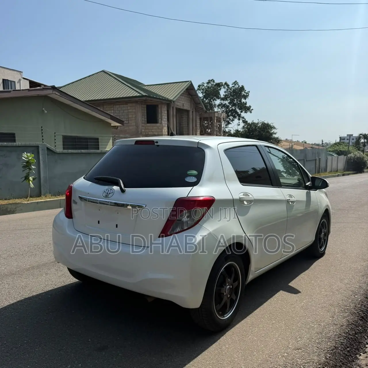 Toyota Vitz 1.0 FWD 5dr 2013 Silver