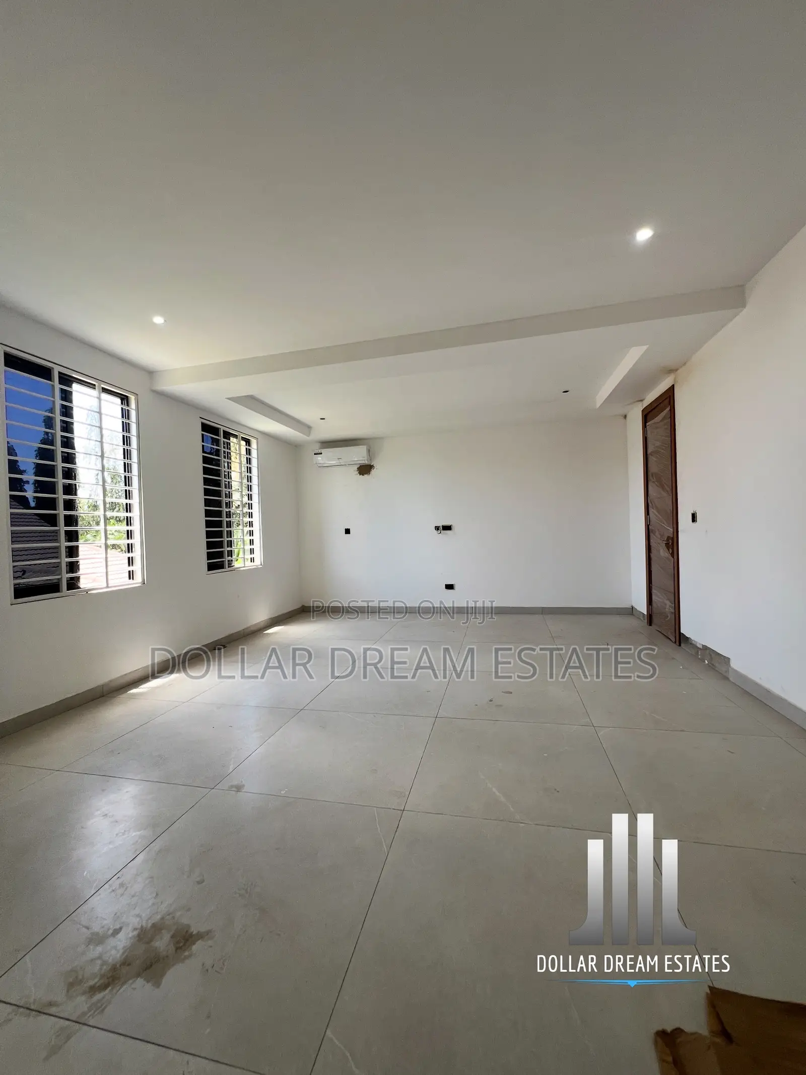 9bdrm House in Adjiriganor for sale