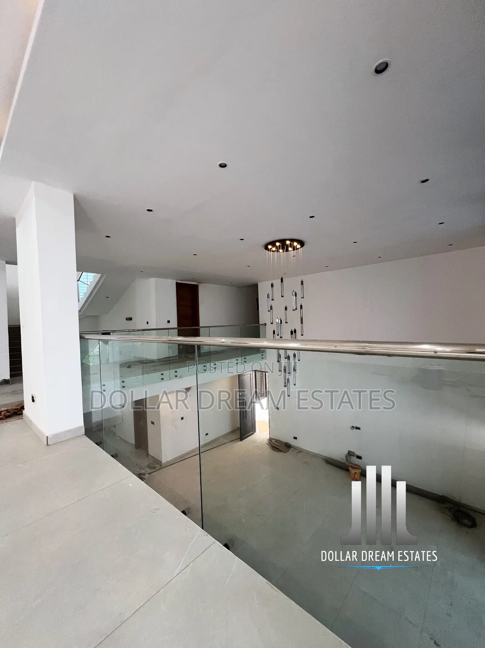 9bdrm House in Adjiriganor for sale
