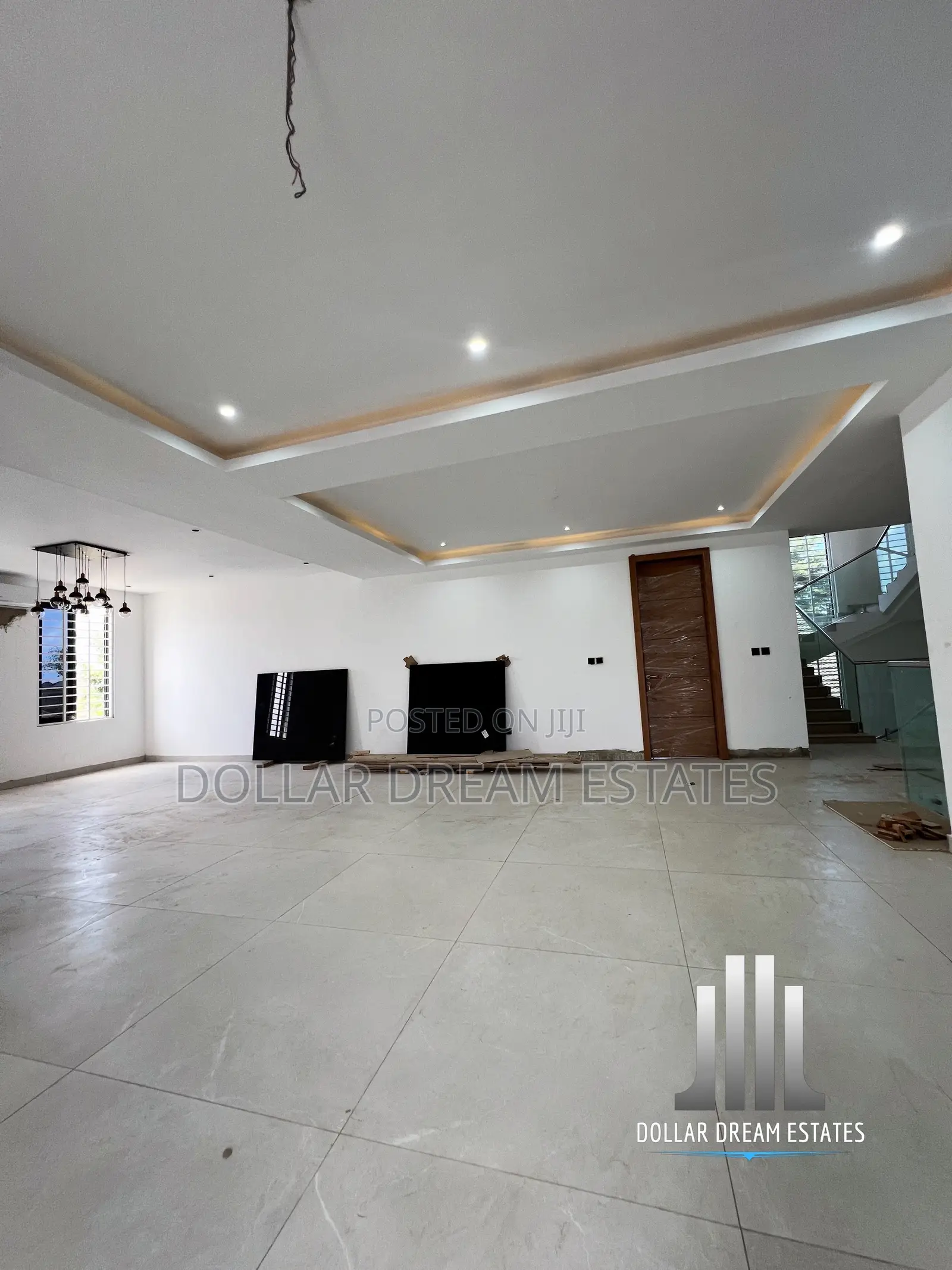 9bdrm House in Adjiriganor for sale