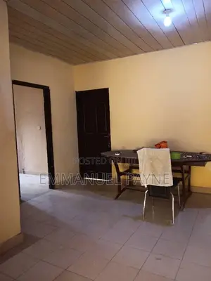 7bdrm House in Madina, Lake Side for sale