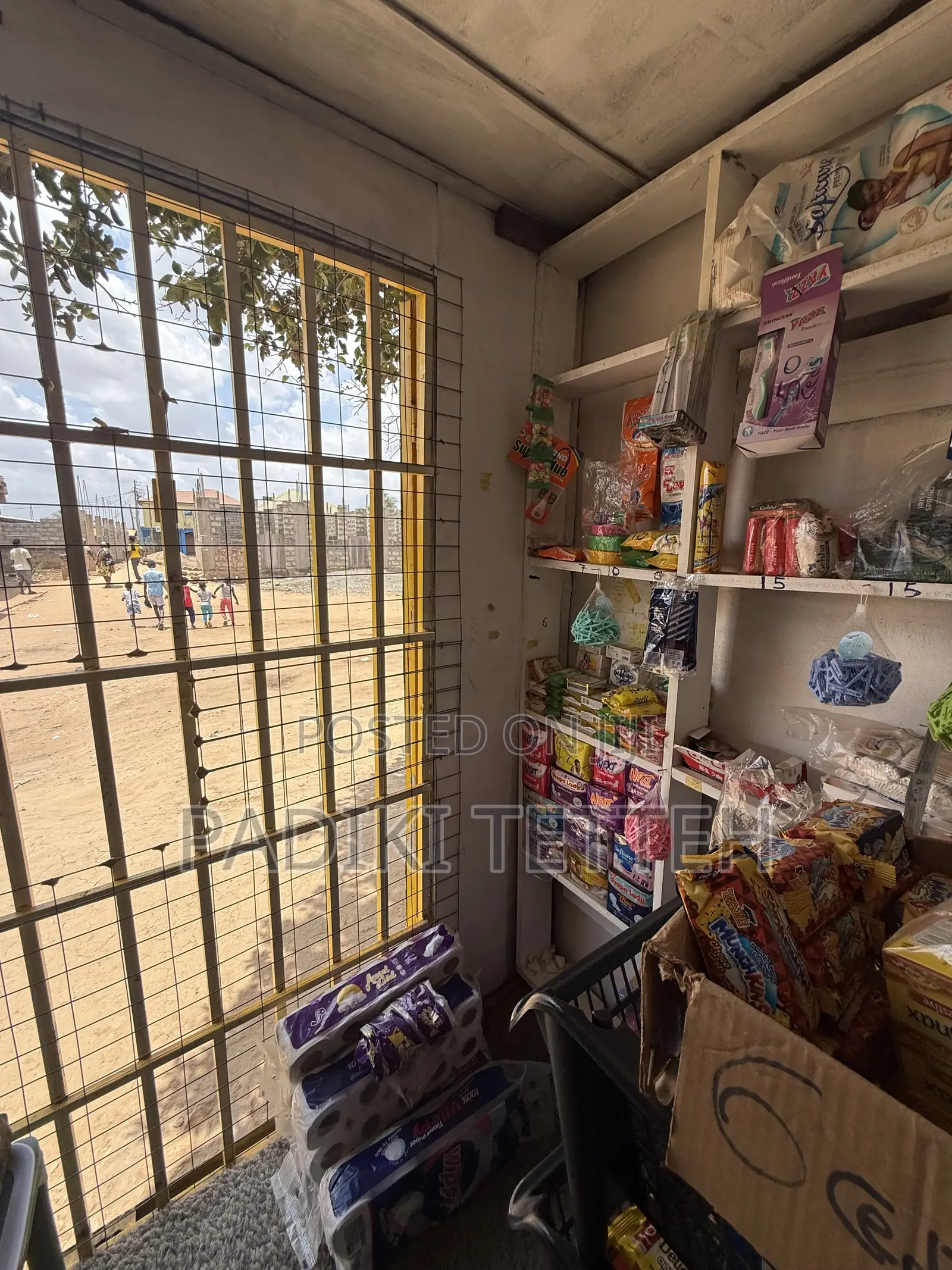 Movable Container With Wooded Floors and Shelves for Sale
