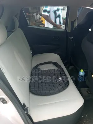 Toyota Vitz 2012 Silver