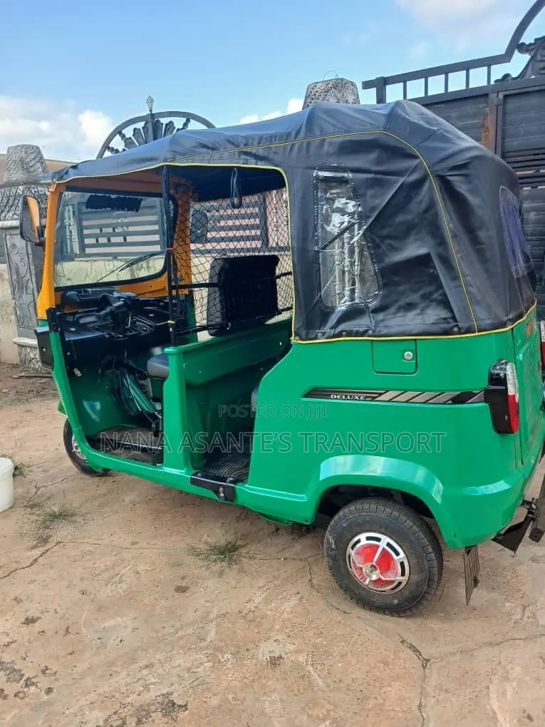 TVS King Deluxe Plus iTouch Start 2026 Green