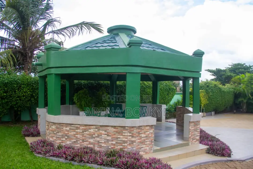 Furnished 7bdrm House in Owusu Ansah for sale