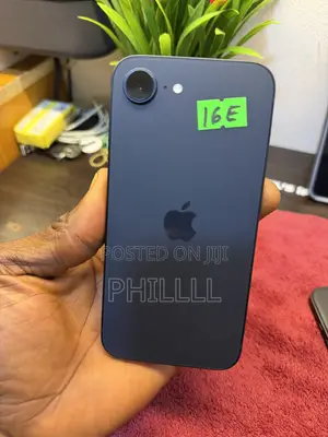 Apple iPhone 16e 128 GB Black