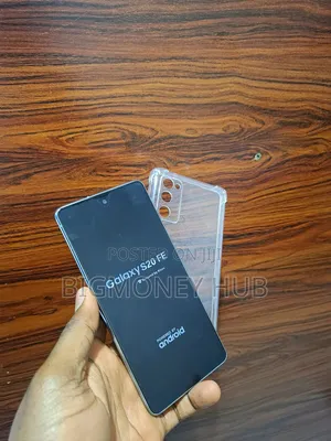 New Samsung Galaxy S20 FE 128 GB Green