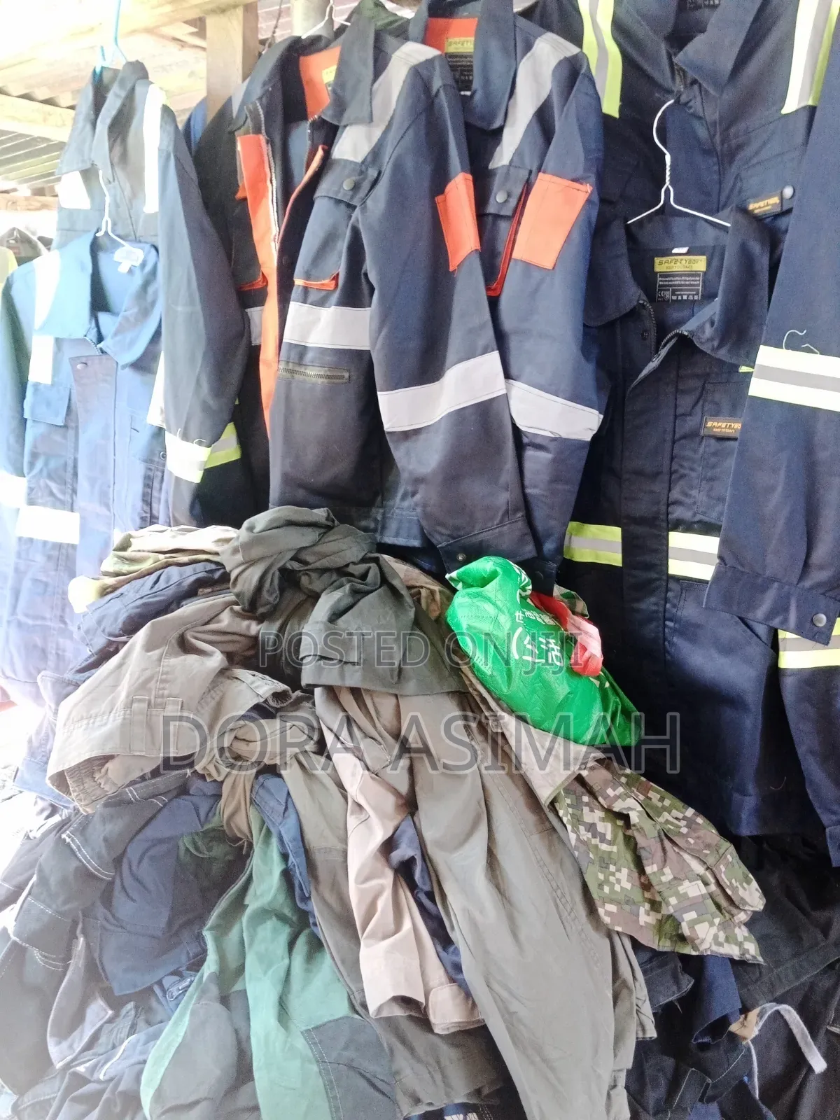 Working Gears and Safety Boot and Reflector