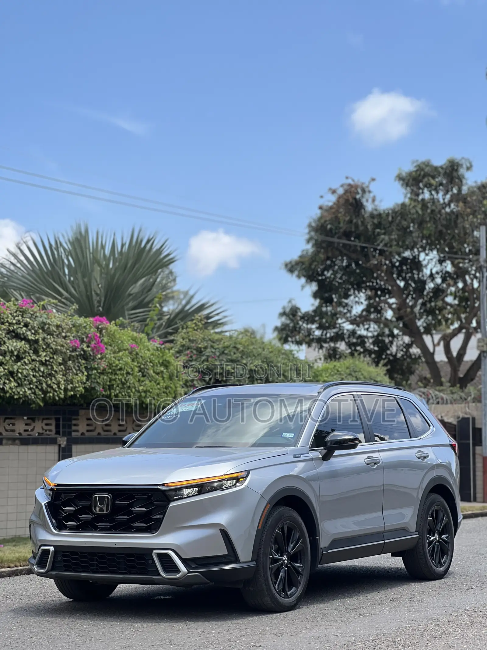Honda CR-V Hybrid 2023 Silver