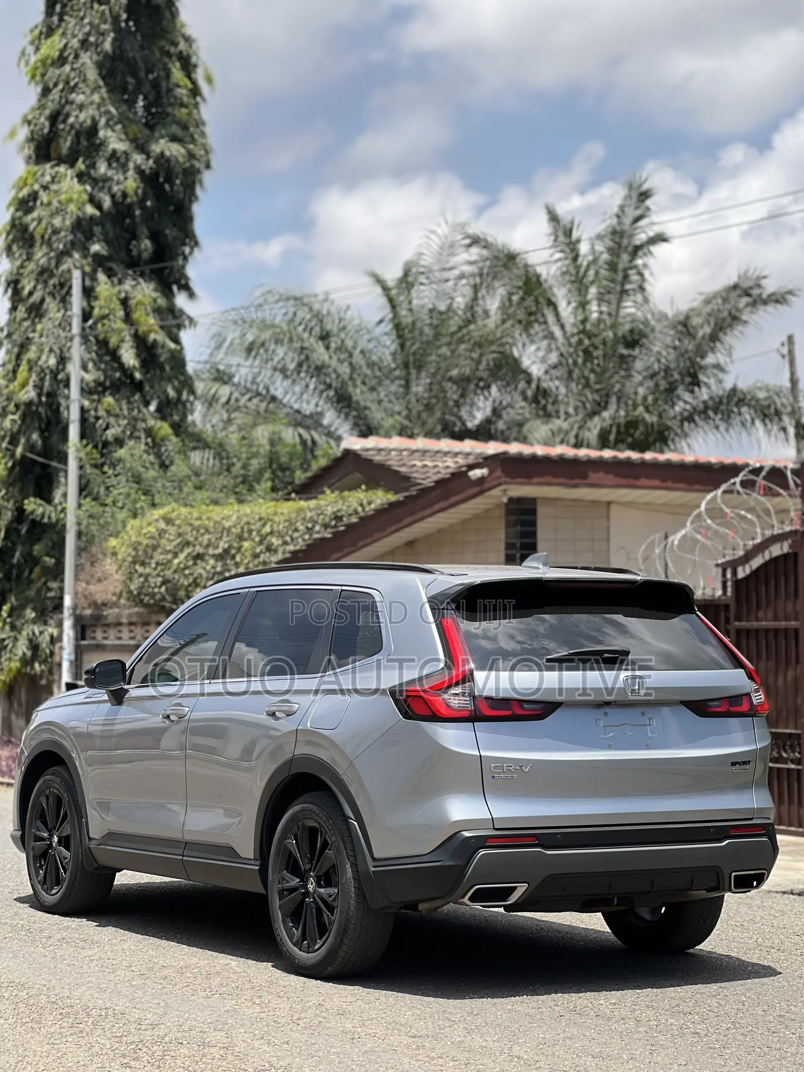 Honda CR-V Hybrid 2023 Silver