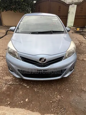 Toyota Vitz 1.5 FWD 3dr 2013 Blue