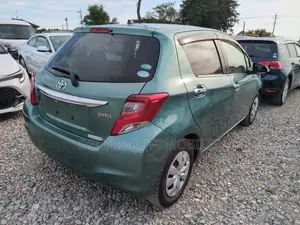 Toyota Vitz 1.3 FWD 5dr 2015 Green