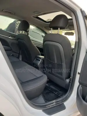 Hyundai Elantra 2018 White